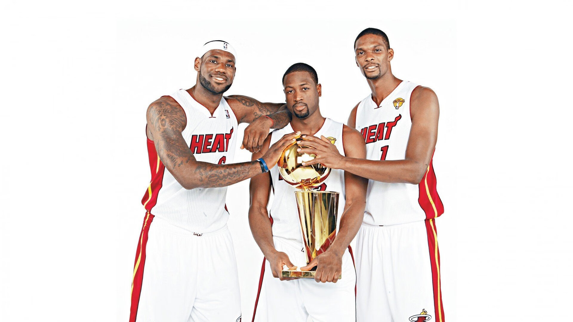 乐鱼体育-勇士成功逆转太阳，库里与穆迪的关键表现帮助球队复苏，勇士gm谈库里